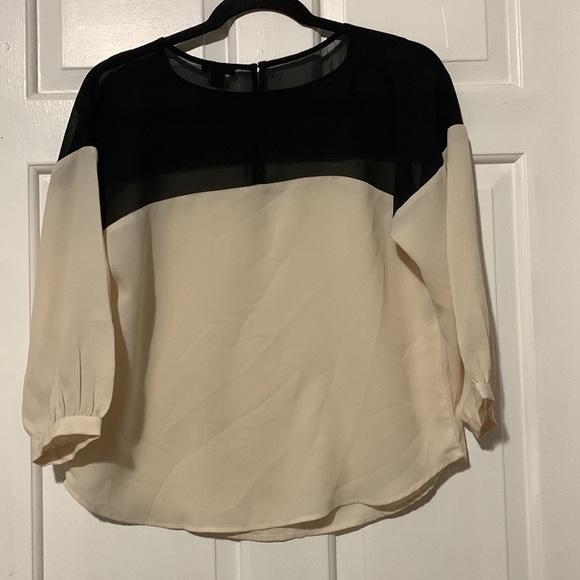 Ann Taylor beige and black sheer blouse with 3/4 length sleeves - Picture 6 of 8